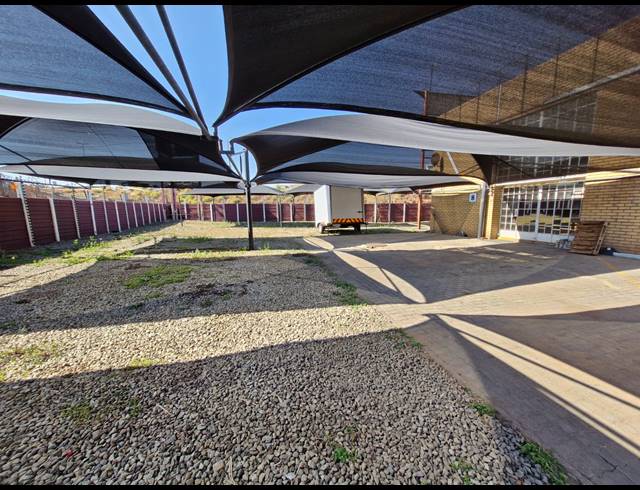 558M² WAREHOUSE TO LET IN JET PARK
